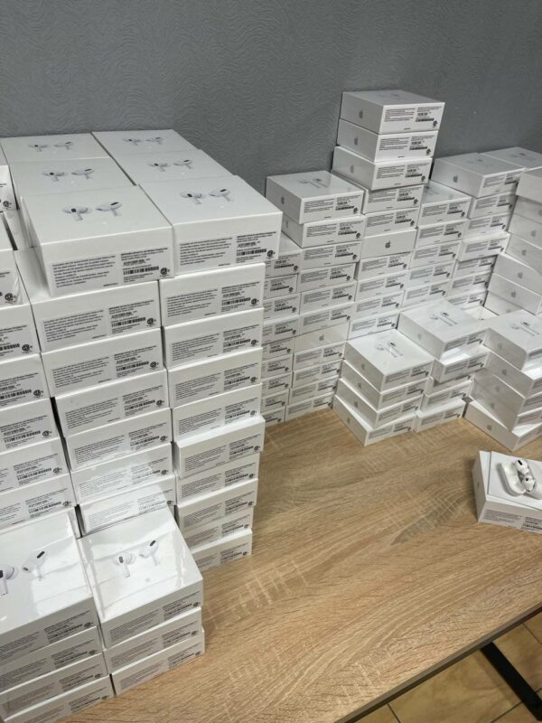 apple-airpods-pro-pallet.jpg Assorted Apple AirPods Pro pallets with MagSafe charging cases