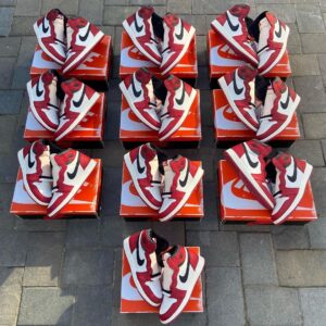 Authentic Nike Sneakers Pallets – Bulk Lot of 50 Pairs of Genuine Nike Sneakers in Original Boxes with Free U.S. Shipping